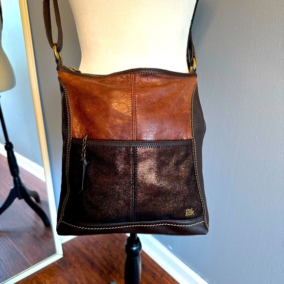 THE SAK BROWN AND BRONZE CROSSBODY BAG. - Picture 2 of 10